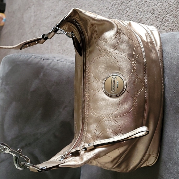 Auth Coach - Picture 2 of 8